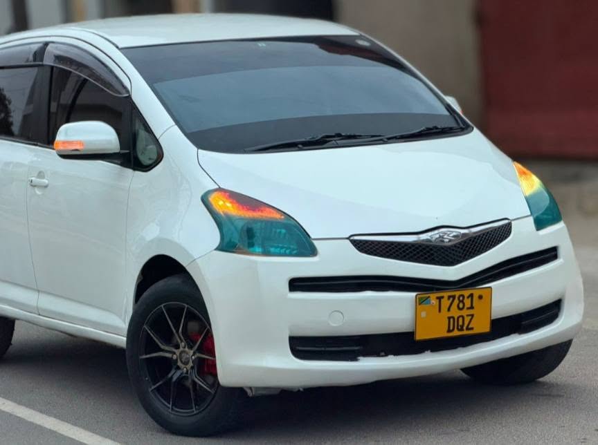 A picture of TOYOTA RACTIS DQZ Price TZS 10 8M MAONGEZI 0684330309 Year