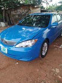 A picture of Toyota Camry 04 XLE with back AC vent working perfectly.