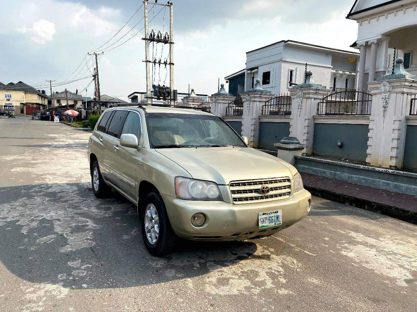 A picture of 2003 Toyota highlander
