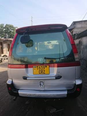 A picture of Noah old model Bei 6M Full documents Ac 0713020919 Gari