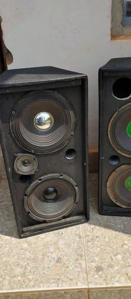 A picture of Speakers