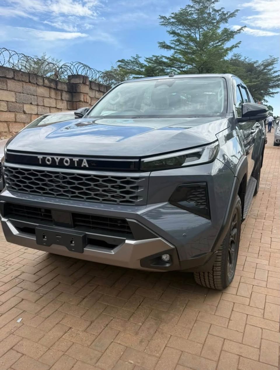 used toyota hilux