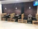 A picture of UNATAKA KUVUTIA WATEJA KWA GLOSSARY BAR CLUB AU PUB YAKO