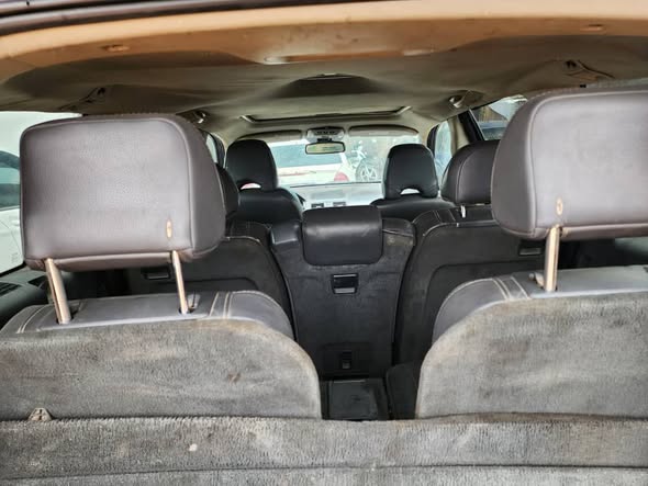 A picture of VOLVO XC90 THREE SEATER MODEL 2004