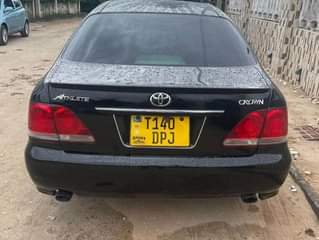A picture of Toyota Crown athlete