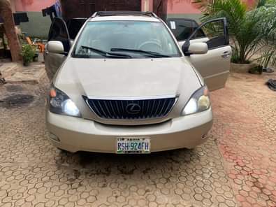 A picture of Few months registered Lexus rx350 2008 9 model Tesla screen