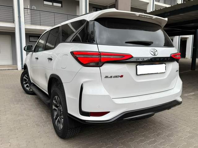 A picture of TOYOTA FORTUNER