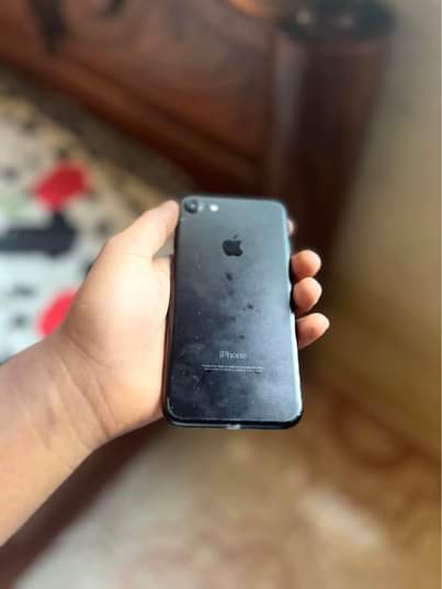A picture of iPhone 7G