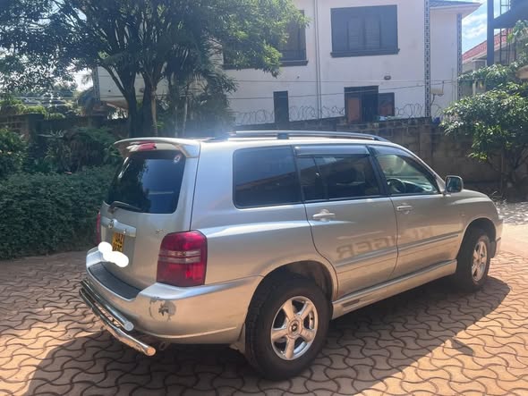 A picture of Cars for sale 0703042278 2 4cc engine
