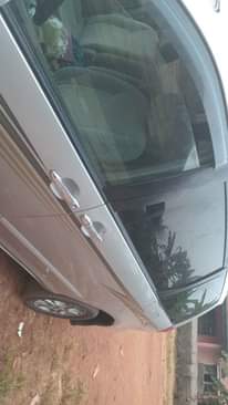 A picture of 4x4 sienna 2006