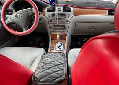 A picture of Lexus ES330 2006 First body nothing to fix Buy and