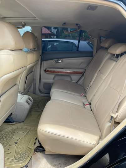 A picture of Toyota Lexus Rx330 2005 with no single fault Belgium standard