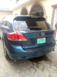 A picture of Quick deal V Clean 2010 Toyota Venza with Panoramic roof