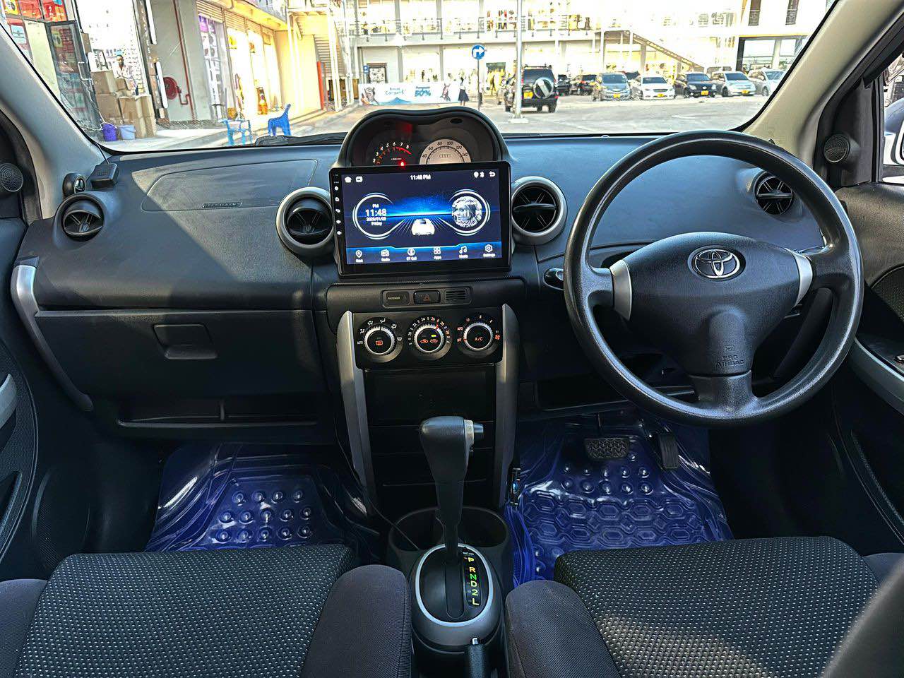 A picture of TOYOTA IST