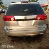 A picture of 2006 Toyota Sienna