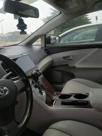A picture of Toyota venza 2011