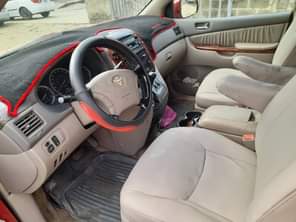 A picture of Toyota Sienna 2005 06 Model with untouchable Silent engine Smooth