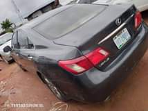A picture of Highest grade pencil color Lexus ES 330 everything is intact
