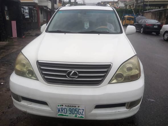 A picture of Registered 2005 Lexus GX470 first body neatly used faultless