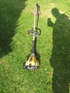 A picture of Trimmer for sale its a urgent urgent sale