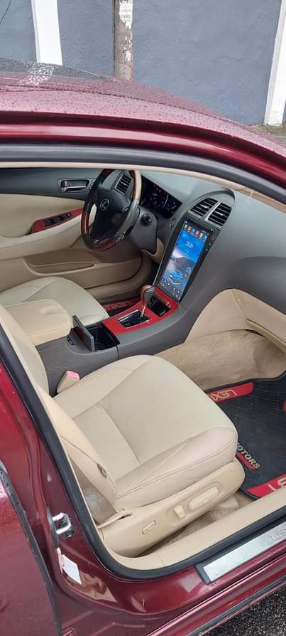 A picture of Belgium grade 2008 lexus es350 First user First registration Sound