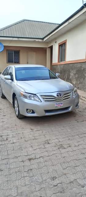 A picture of Toyota Camry 2011 model 4 sale Clean body and interior