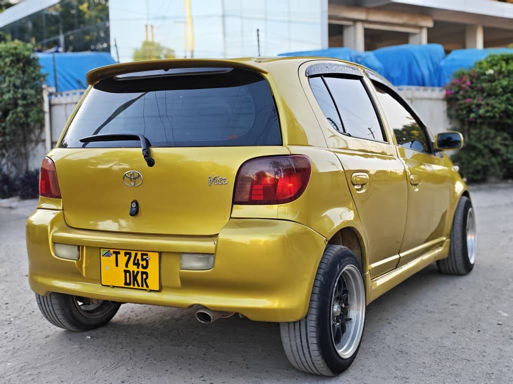 A picture of Vitz inauzwa inauzwa