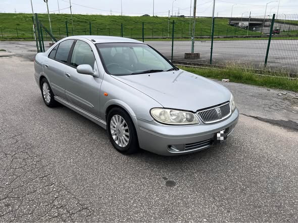 nissan almera