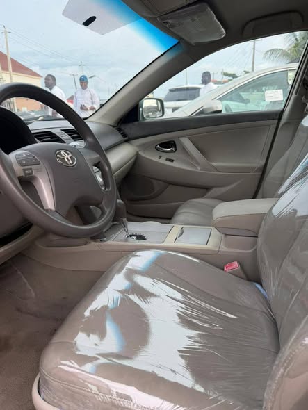 A picture of 2010 Foreign used Toyota Camry