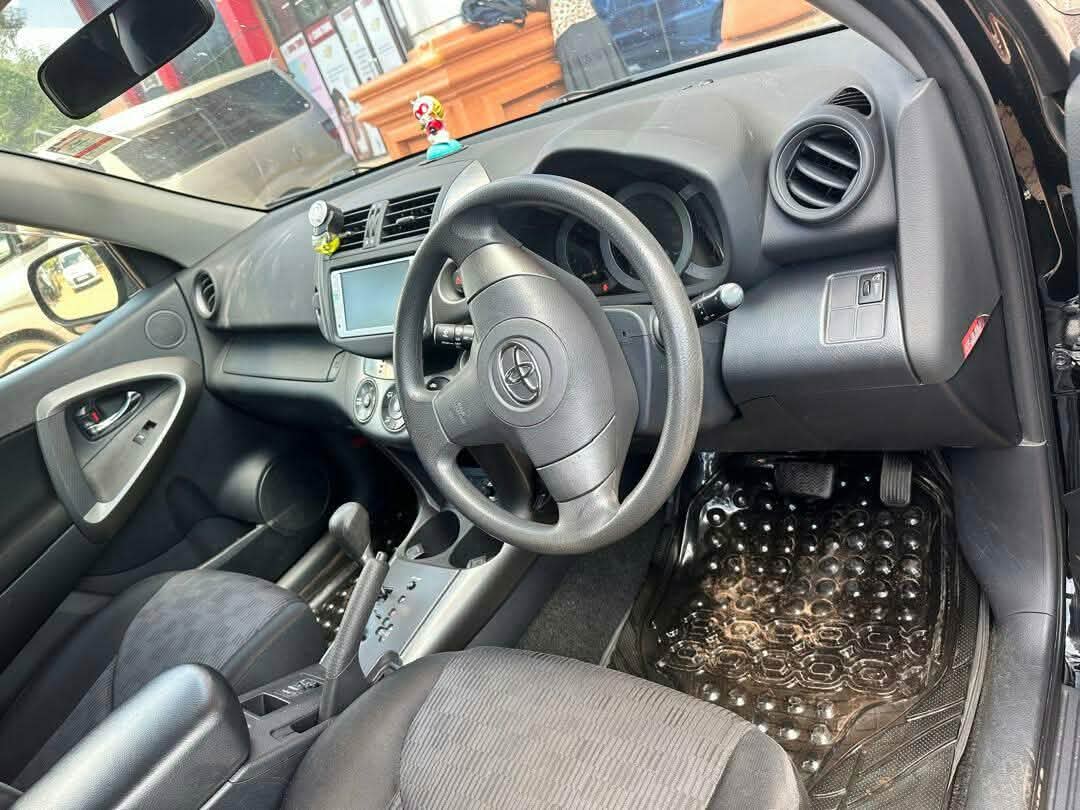 A picture of 2010 Toyota vanguard