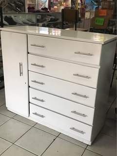 chest=of=drawers