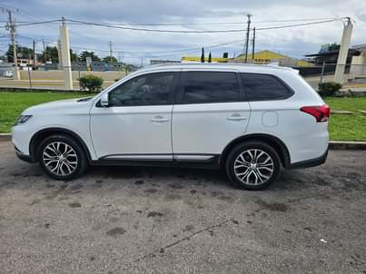 mitsubishi outlander