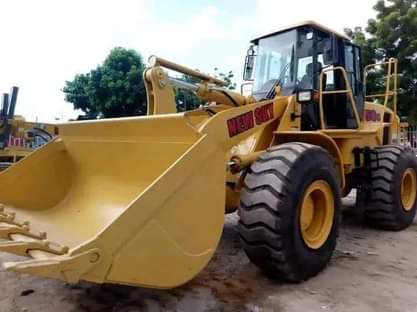 A picture of 2000 WHEEL ROADER ROADER