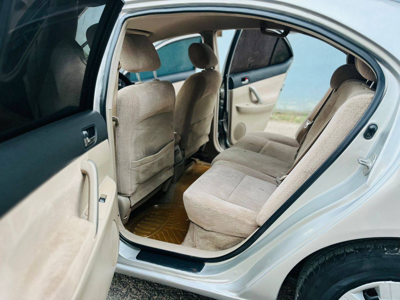 A picture of Toyota premio F