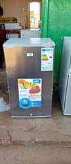 A picture of 91L capacity ADH single door fridge on the sale