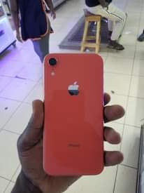 A picture of iPhone Xr 128GB. 0753764650