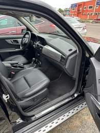 A picture of 2010 model glk 350 direct Belgium price 15m location port