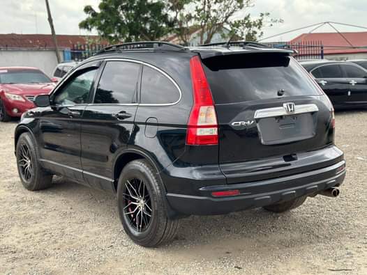 A picture of FIRST BODY A Neatly Used Honda CR V 2010 Model