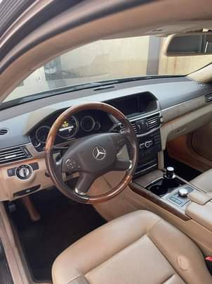 A picture of Mercedes Benz E350 2011