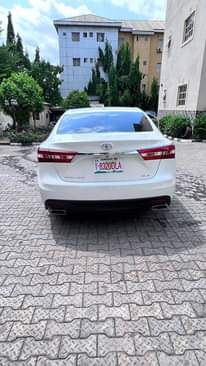 A picture of Foreign used Toyota Avalon 2014