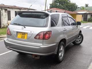 A picture of TOYOTA HARRIER BEI...........12.5M