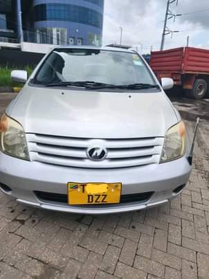 A picture of TOYOTA IST