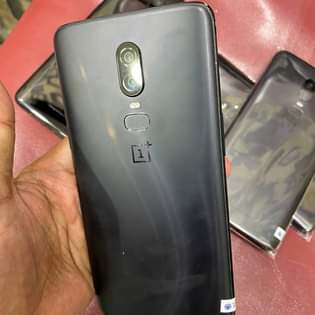 A picture of 0763058568 NIPIGIE OFFICE DAR K KOO PATA SIMU ZA ONEPLUS