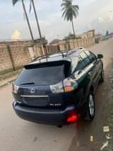 A picture of Rx 330 2005 model registered