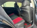 A picture of TOYOTA CROWN