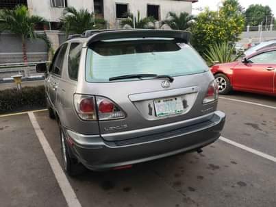 A picture of Lexus rx300