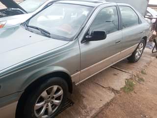 A picture of Toyota Camry big light