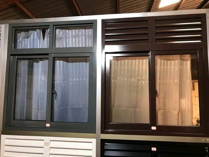 A picture of Aluminium doors and windows office partition