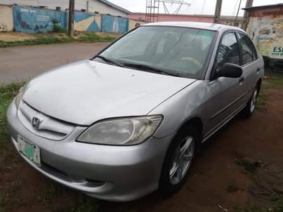 A picture of Ibadan deal Honda Civic 05 with excellent engine and gear