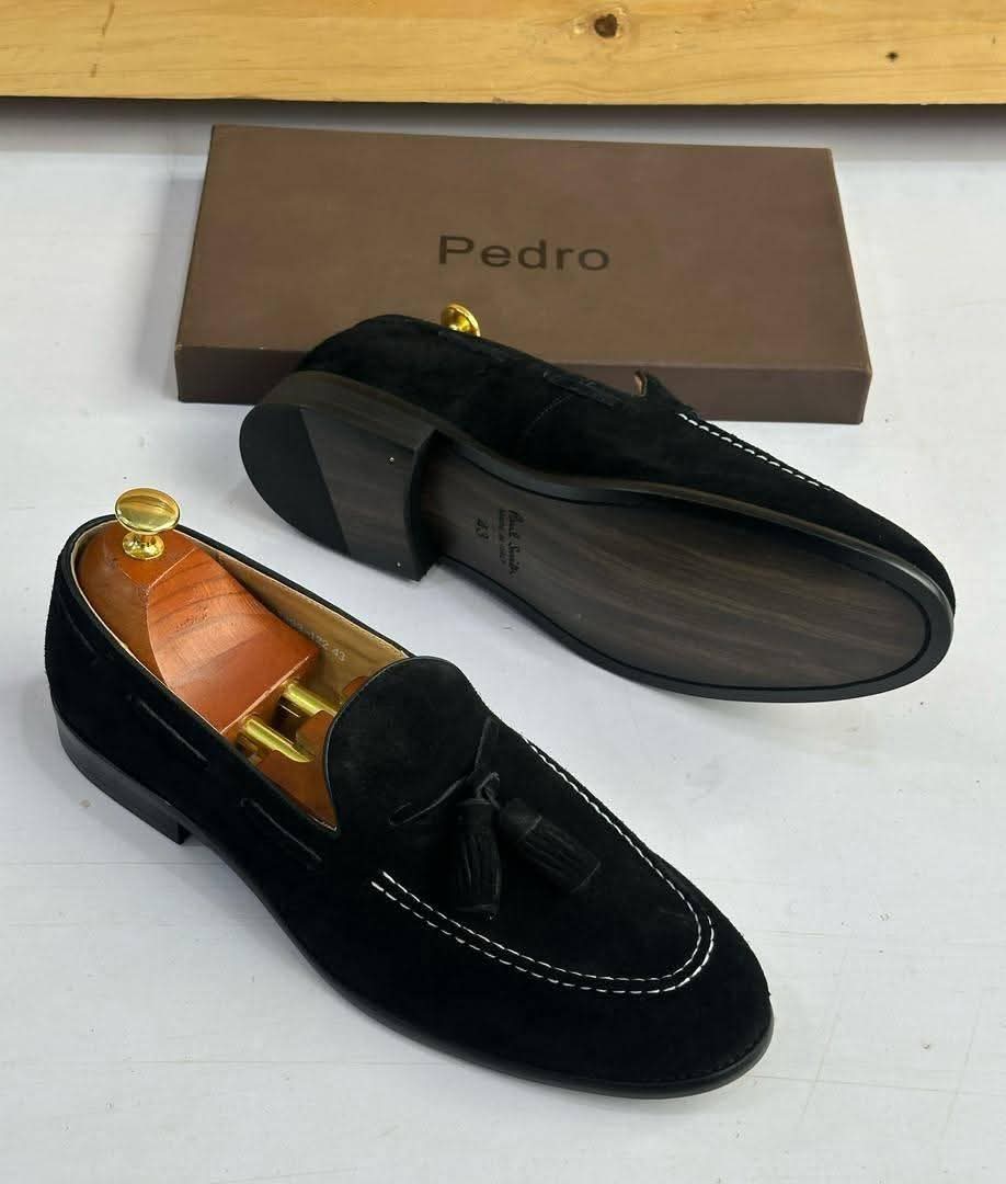 A picture of Simple shoes for men